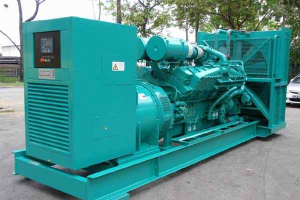 田家庵柴油发电机组电压不稳定怎样维修？